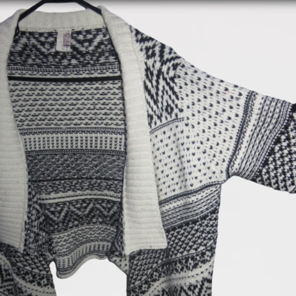 Warm Black & White Patterned Cardigan Sweater